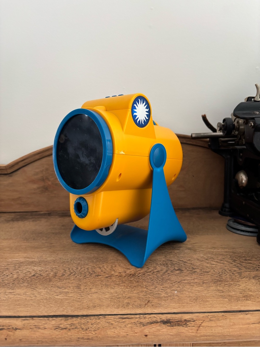Jurassic World Dominion PreHistoric Projector Smithsonian STEM